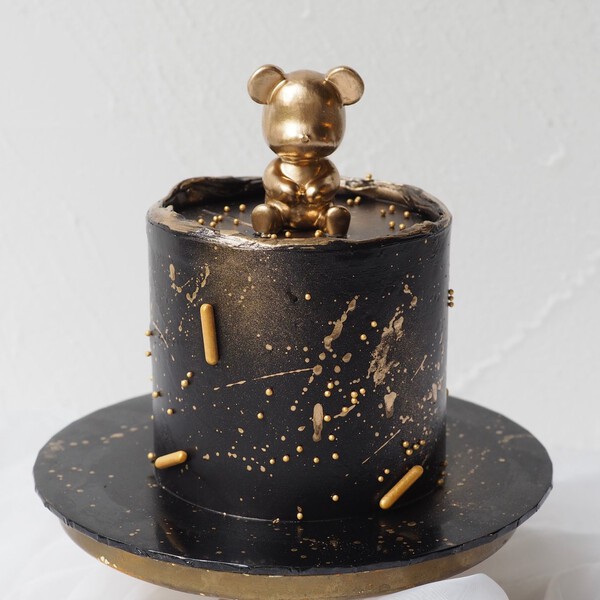 Billy Bear Cake | Gold Bear